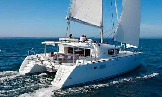 Charter Lagoon Catamaran in Ilhabela