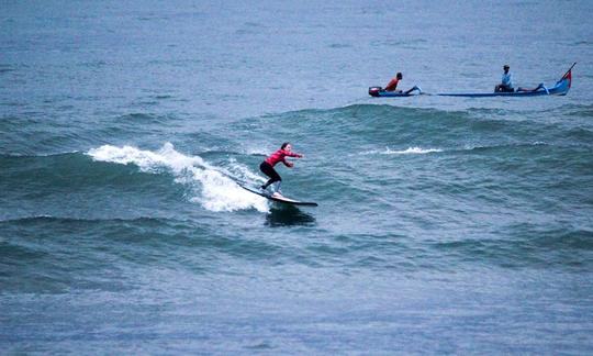 Aulas de surf para iniciantes e avançados em Kuta