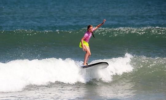 Aulas de surf para iniciantes e avançados em Kuta