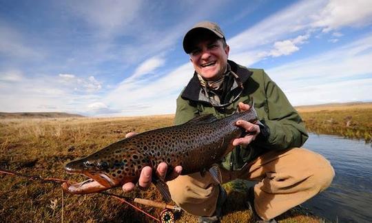 Viagens diárias de pesca guiadas na Argentina