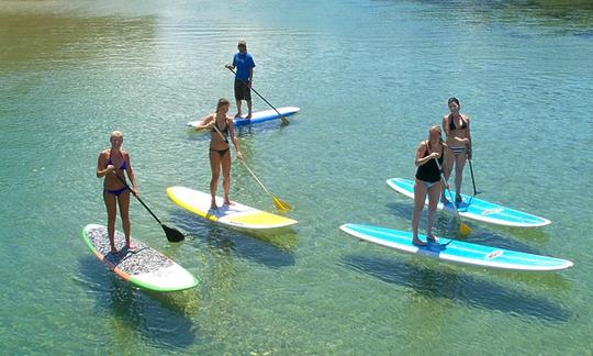 Passeio de stand up paddle nos rios L' Averyron em Saint-Antonin-Noble-Val