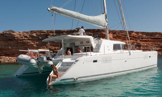 Aluguel de catamarã de cruzeiro Lagoon 440 em Eivissa, Illes Balears