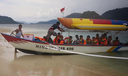 Paseos en barco de pasajeros (30 personas) en Indonesia