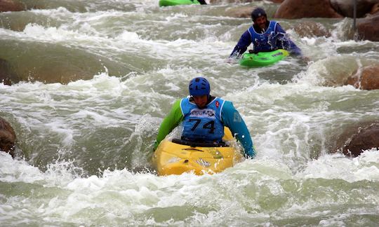 Exciting Single Kayak Adventure in Murillo de Gállego, Spain