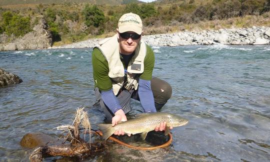 Viagem de pesca com mosca no interior de Christchurch