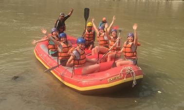 Experimente o rafting em Katmandu, Nepal por apenas $40 USD por pessoa por dia