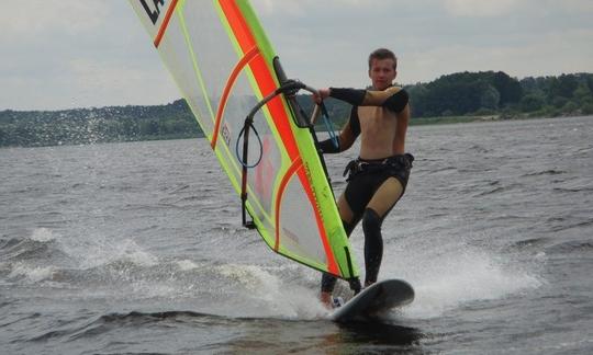 Cours de planche à voile et location à Riga