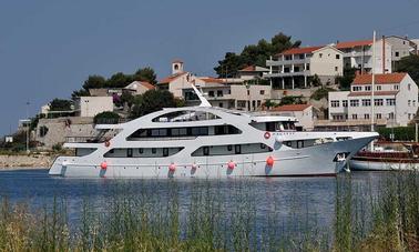 ''M/Y Pacific'' Power Mega Yacht Charter in Jesenice