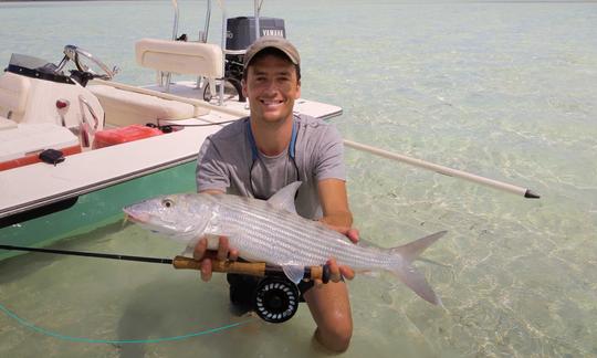 Alquiler de barcos de pesca de lubina en Escazú, Costa Rica