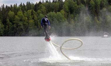 Flyboarding em Lahti, Finlândia