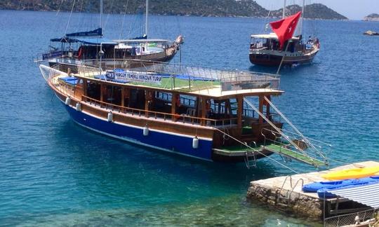 Visita panorámica en barco por Antalya, Turquía