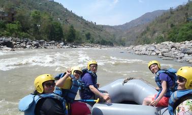 Sinta a adrenalina do rafting em Katmandu, Nepal