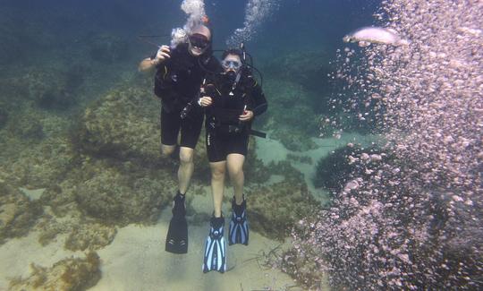 Voyages et cours de plongée à Peyia