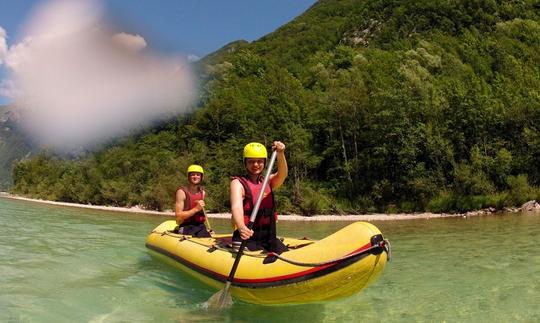 Passeio de canoa em miniraft em Bovec, Eslovênia