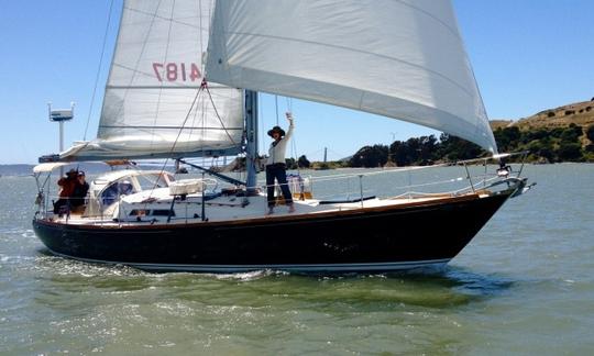 43ft Sailing Yacht Charter In San Francisco Bay