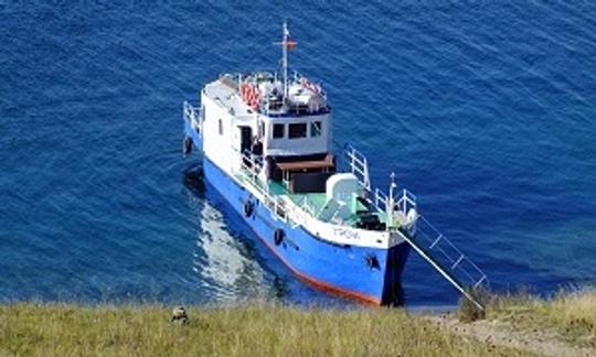 Charters de chalutiers « Grom » de 78 minutes dans le lac Baïkal, en Russie