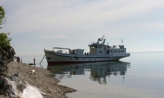 Fretamento de iates de 98 pés no Lago Baikal, Rússia