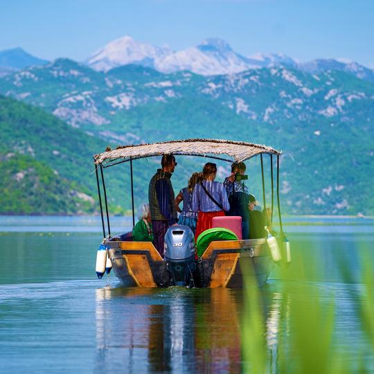 Excursion panoramique en bateau sur le lac de Skadar jusqu'au monastère de Kom