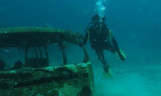 Cursos de buceo y pistas de buceo en Kecamatan Makassar