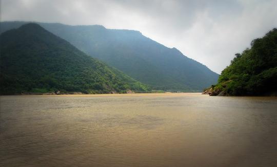 Excursion en bateau de luxe Papikondalu à Rajahmundry