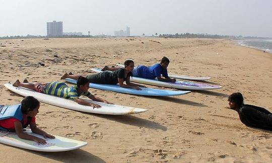 Clases de surf en Kovalam