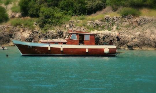 Alquile el barco de pasajeros de 39 pies en Budva, Montenegro