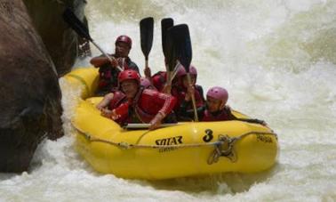 Viagens de rafting em Selangor, Malásia