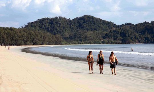 Alquiler de Yates a motor en la isla de Koh Phayam, Ranong, Tailandia