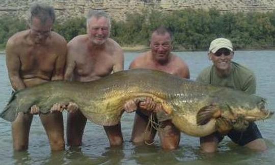 ¡Tour de pesca en Caspe, España con nosotros!