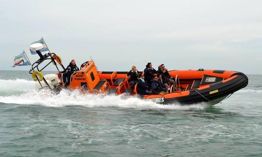 ¡Descubra los acantilados blancos y más allá a bordo de nuestro Dover Explorer RIB!