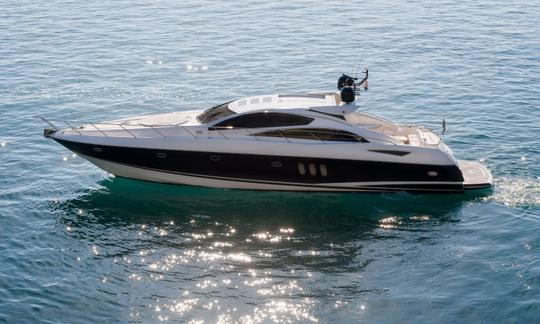 Capitão fretado no Mega Yacht Sunseeker Predator 72 de Split, Croácia