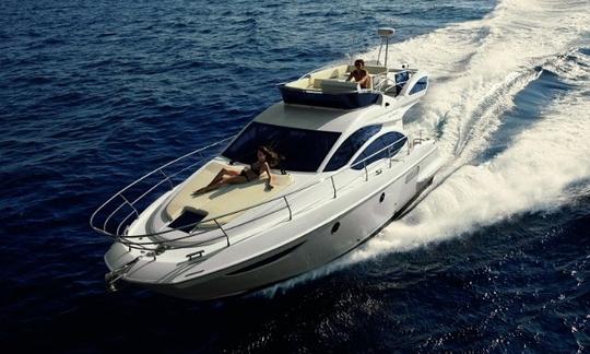 Alquiler de yate a motor de lujo Azimut de 40' en Cabo San Lucas, Baja California Sur