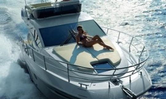 Alquiler de yate a motor de lujo Azimut de 40' en Cabo San Lucas, Baja California Sur