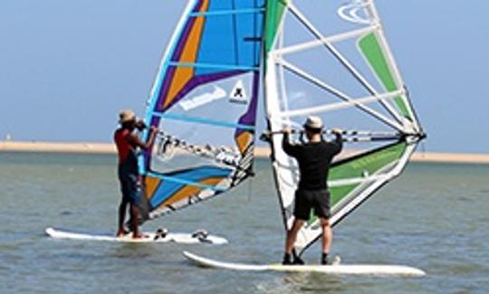 Cours et location de planche à voile à Kalpitiya, Sri Lanka