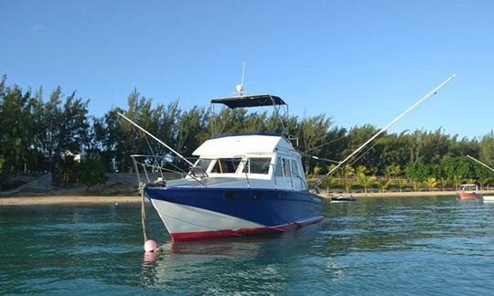 Charter de pescadores de 40 pies para 6 pescadores en Cap Malheureux, Mauricio