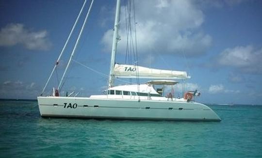 Cruzeiro de 7 dias a bordo de um catamarã de 47 pés em Sainte-Anne, Guadalupe