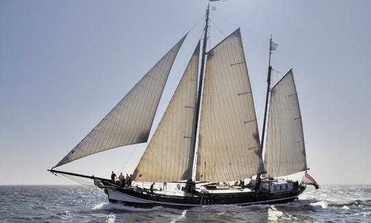 Charter 108' Schooner en Harlingen, Países Bajos