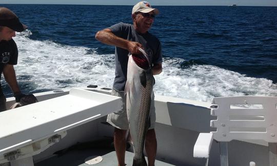 Aproveite a pesca em Narragansett, Rhode Island com o capitão Scott