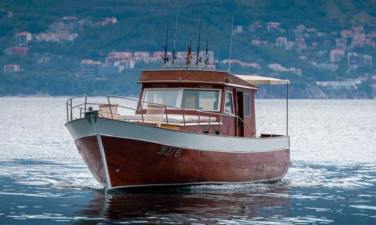 Alquile el barco de pasajeros de 39 pies en Budva, Montenegro