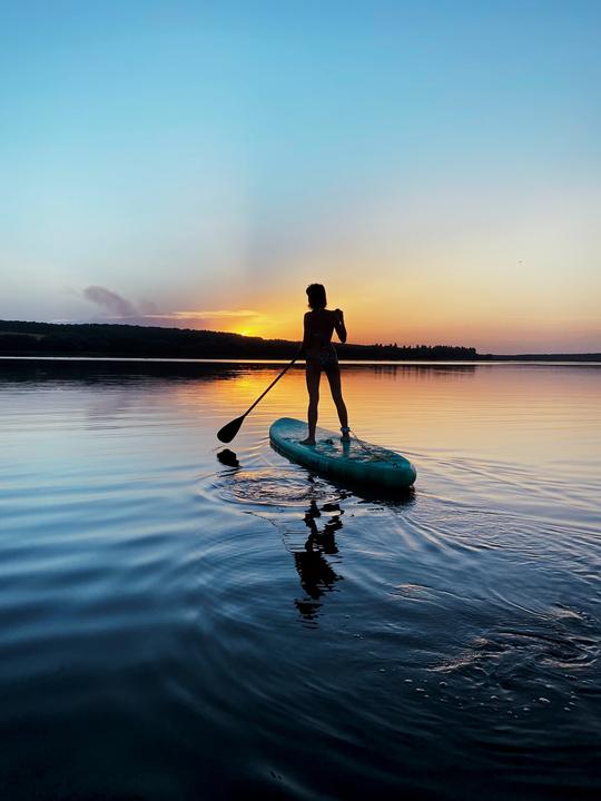 Stand up paddle boarding em Port City, Sri Lanka