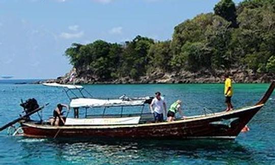 Desfrute de mergulho com snorkel em Tambon Ko Lanta Noi, Tailândia, no console central