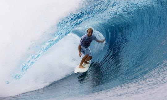 Profitez de cours de surf à Porto Pollo, en Sardaigne