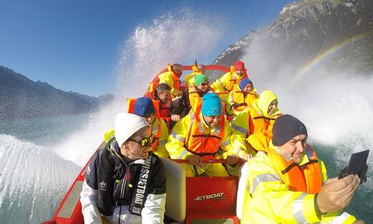 Emocionantes paseos en lancha motora en Bönigen, Suiza