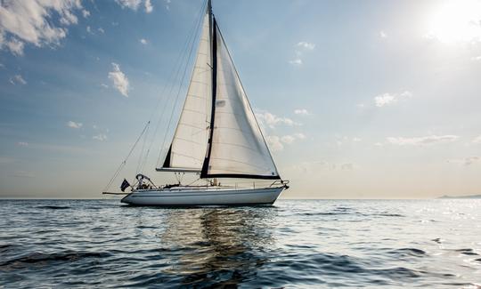 Charter Bavaria 47, 4cabin in Aegean/Argosaronic, Cyclades