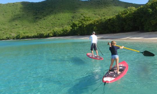 Aproveite o aluguel de stand up paddleboard em Cruz Bay, St. John