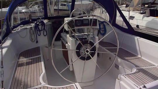 Beneteau Oceanis 351 Sailboat Rental in Eivissa, Illes Balears