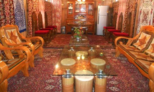 Rent a Houseboat on Dal Lake in Srinagar, India