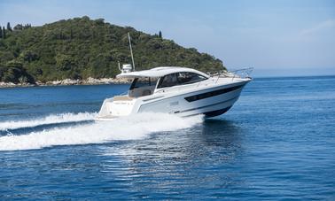 8 Person Charter on a Jeanneau Leader 10 in Dubrovnik and Cruise