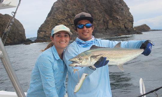 Ótima carta de pesca para 4 pessoas na Província de Puntarenas, Costa Rica