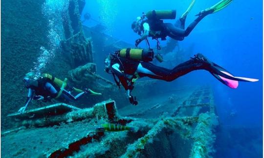 Disfrute de viajes y cursos de buceo en Hikkaduwa, Provincia del Sur